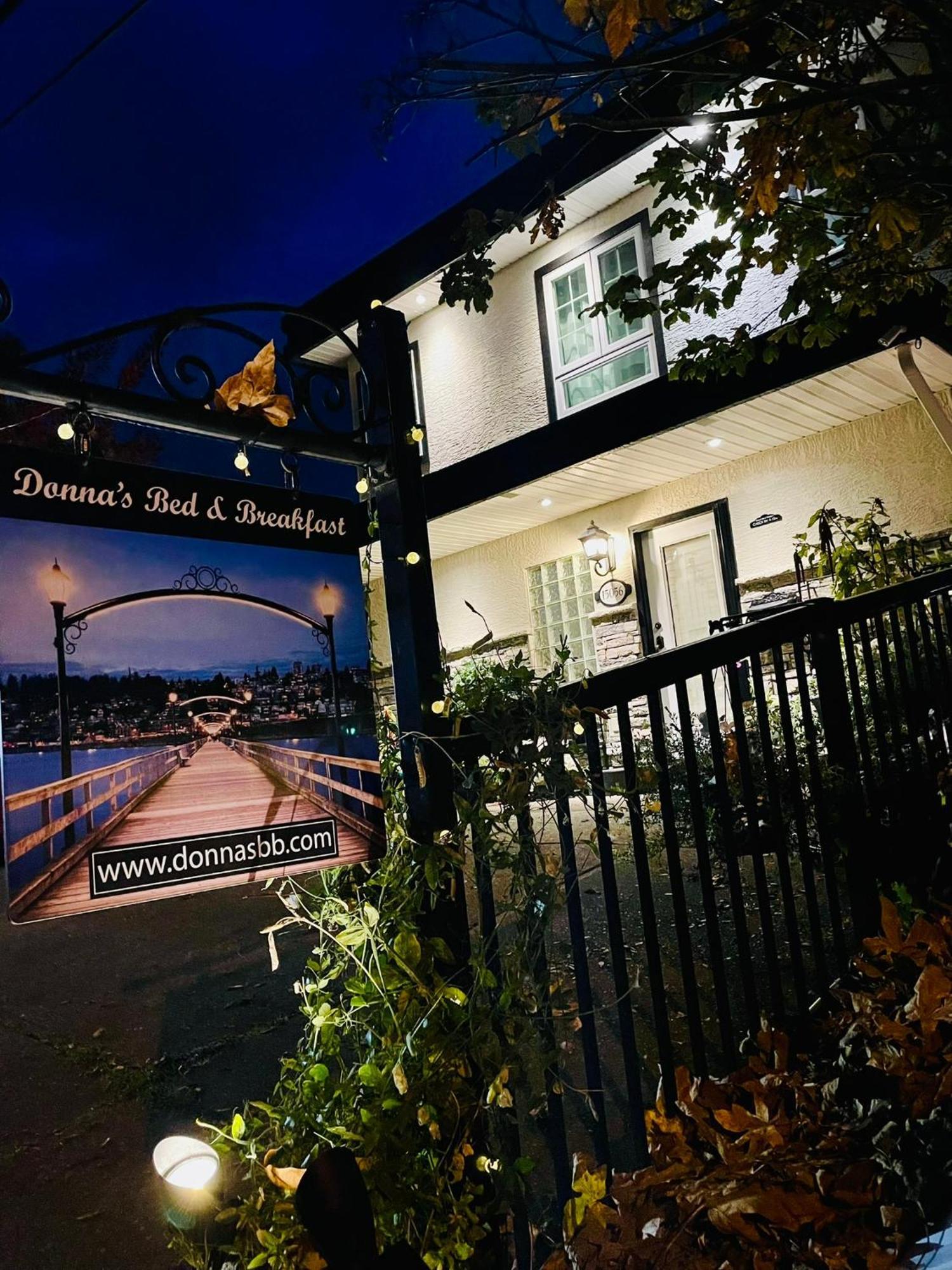 Donna'S Bed & Breakfast White Rock Exterior photo